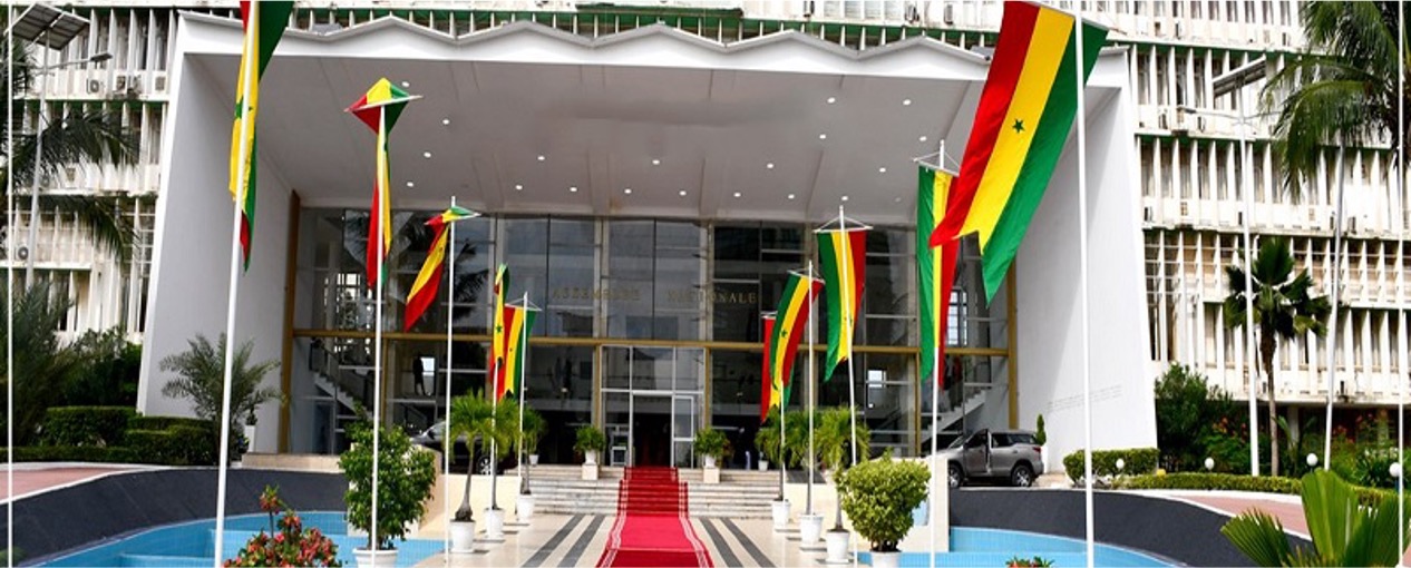 Gobierno de Senegal busca duplicar las penas de prisión en el país por homosexualidad