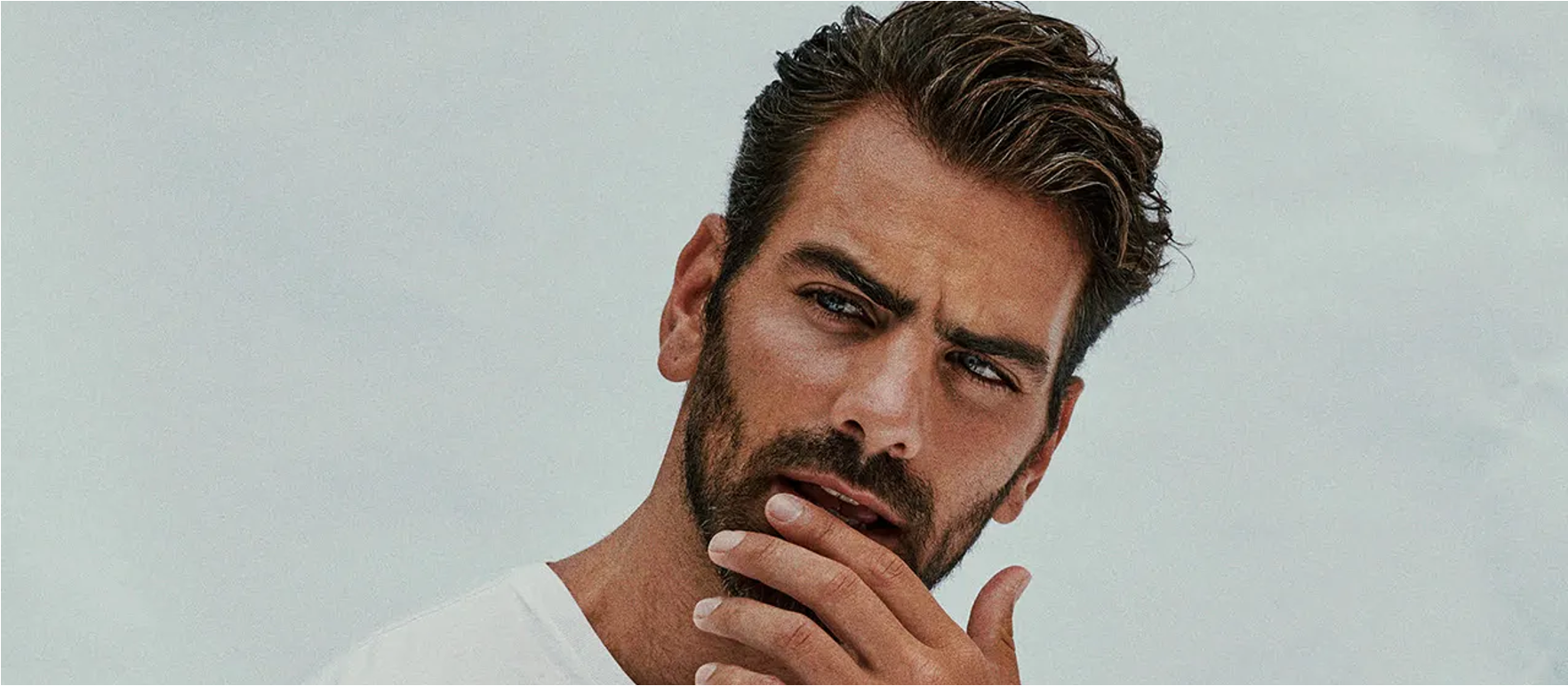 El actor y activista Nyle DiMarco incursiona como director con la película “Deaf President Now!”