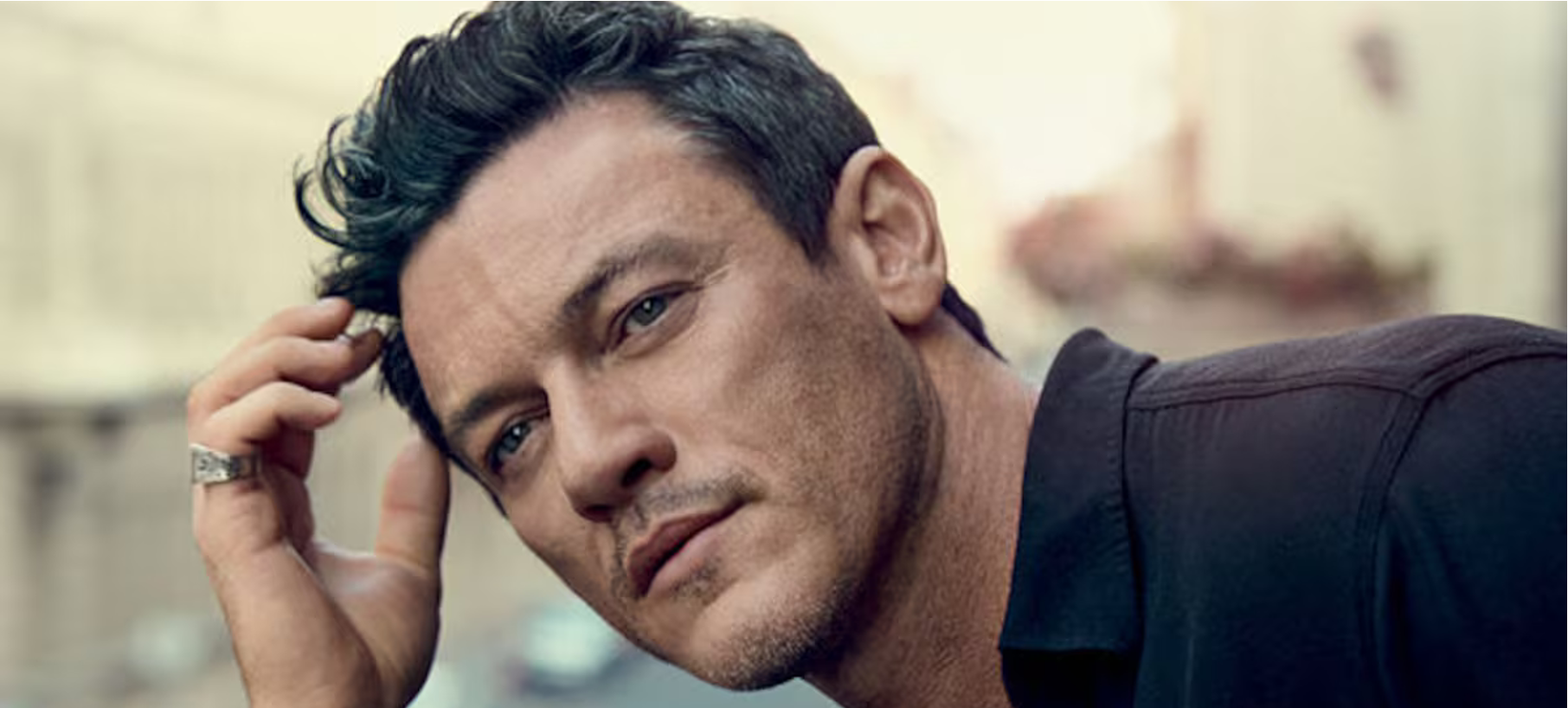 Luke Evans confiesa que sufre de una terrible ansiedad debido a las inseguridades sobre su cuerpo